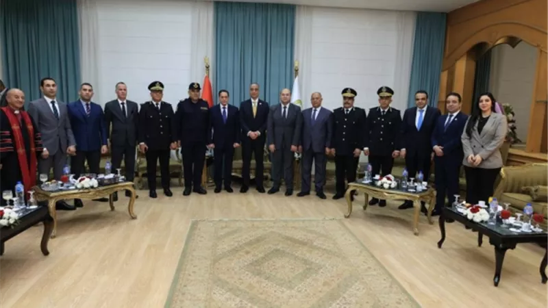 من نزلة الشوبك إلى ديوان المحافظة.. الجيزة تُحيي ذكرى الشهداء وتواصل البناء