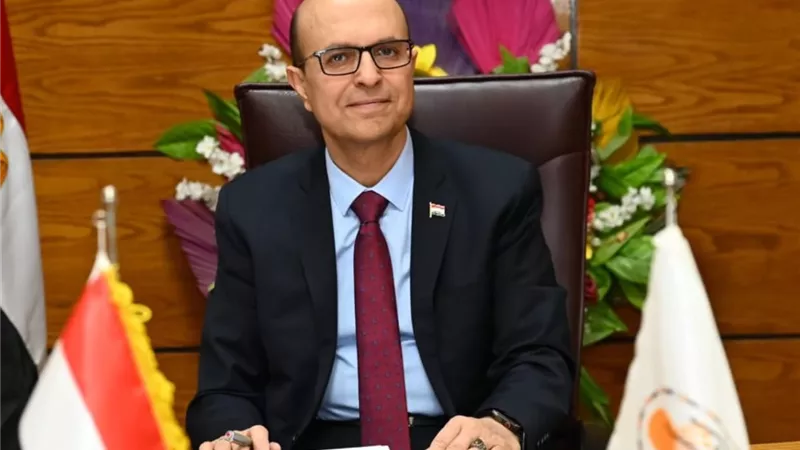 رئيس جامعة أسيوط يشيد بتنظيم البرنامج التأهيلي للأطباء الجدد بالمستشفيات