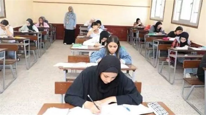 خبير تربوي يكشف ضوابط التحويل والجمع بين المسارات في نظام البكالوريا