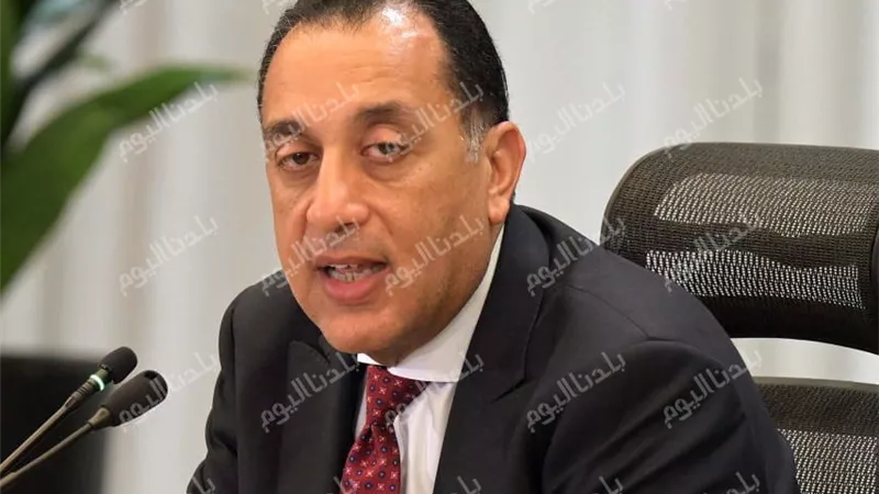 رئيس الوزراء يتفقد مصانع بنها الاستثمارية