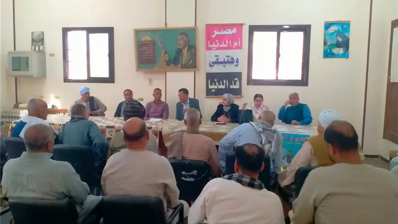 الطب البيطري بسوهاج ينظم مؤتمرًا شعبيًا للتوعية بأهمية التحصين في المراغة