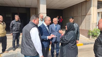 محافظ الجيزة يستجيب لمواطنة ويوجه بتوفير فرصة عمل لها 