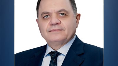 وزير الداخلية يهنئ القائد العام ورئيس أركان القوات المسلحة بذكرى تحرير سيناء