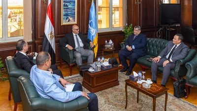 محافظ الإسكندرية يبحث مع جهاز مستقبل مصر دعم المشروعات الإنتاجية بالمحافظة