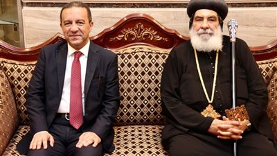 محافظ المنوفية يزور مقر الكنيسة الإنجيلية بشبين الكوم لتقديم التهنئة بعيد القيامة المجيد