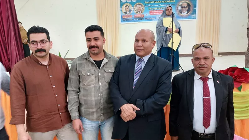 وفاء وتقدير.. إدارة طهطا التعليمية تكرم وكيل المديرية بحضور لافت