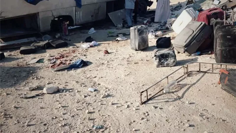 إصابة 18 طالبًا في انقلاب أتوبيس على الطريق الصحراوي الشرقي بالمنيا