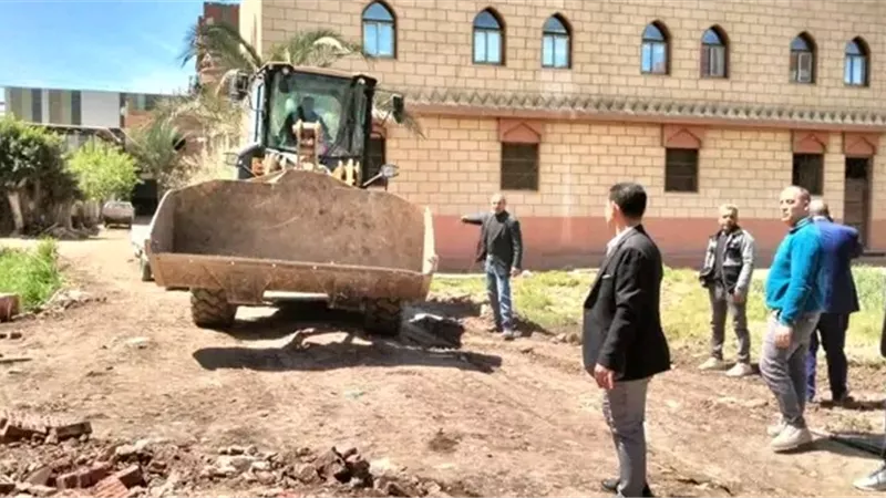 محافظ الدقهلية: لا تهاون مع مخالفات البناء.. وإزالات فورية بالتنسيق مع الأمن