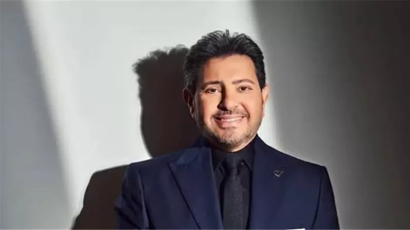 بين فيديو قديم وواقع الرعاية المركزة.. حقيقة الحالة الصحية للفنان هاني شاكر في فرنسا