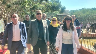 رئيس الخدمات البيطرية يتفقد حديقة حيوان الشرقية خلال احتفالات شم النسيم.. صور 
