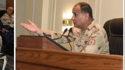 وزير الدفاع والإنتاج الحربى يلتقى عدداً من دارسى الأكاديمية العسكرية