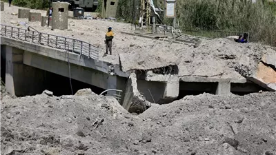 ضربات إسرائيلية تعزل جنوب لبنان بعد تدمير جسر القاسمية