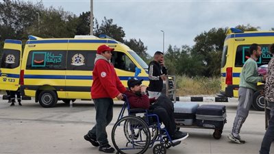 ميناء رفح يستقبل عائدين فلسطينيين إلى غزة