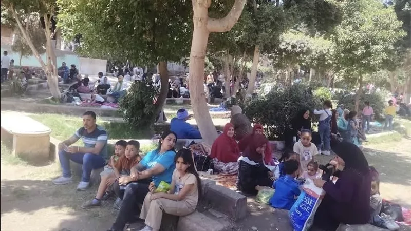 حديقة ناصر بأبوتيج واجهة الأسايطة للاحتفال بشم النسيم.. صور