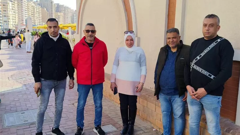 رئيس حي ثان المنتزه تتفقد جاهزية الشواطي لاستقبال المواطنين خلال أعياد الربيع