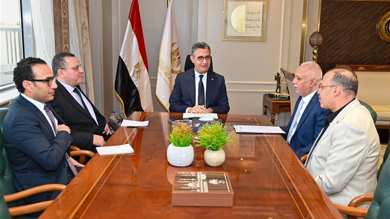 وزير التموين 