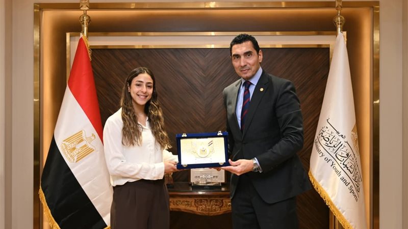وزير الرياضة يكرم