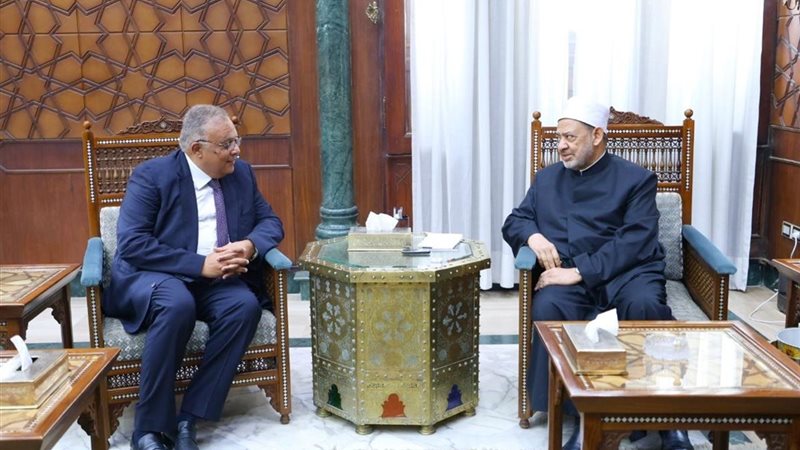 الدكتور أحمد ايهاب