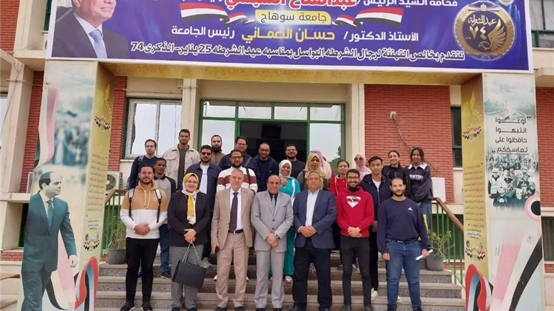 رئيس جامعة سوهاج: توقيع الكشف الطبي علي 858 مواطن بقرية الصوامعة 