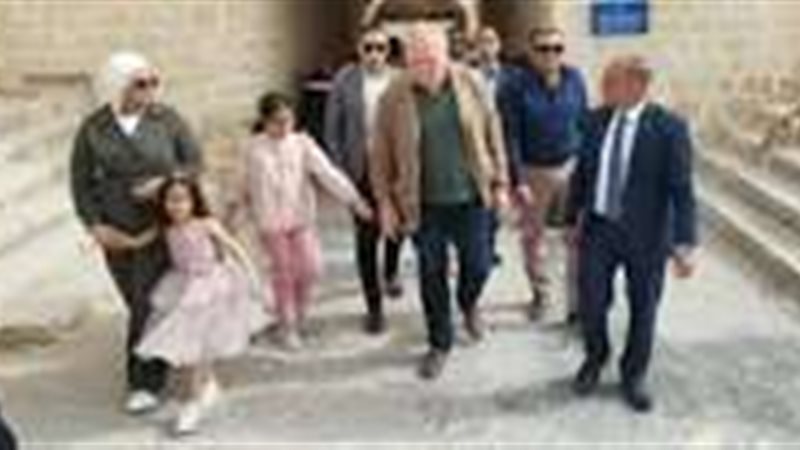 الملك احمد فؤاد واسرته