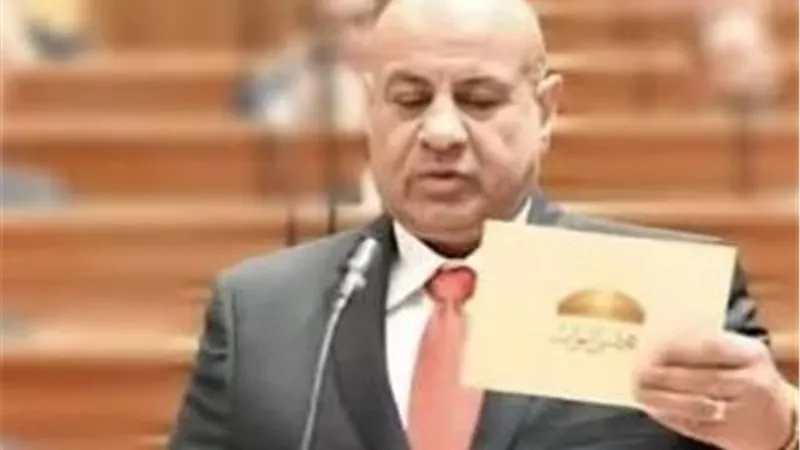 برلماني يطالب بمسابقة لتعيين حملة الماجستير والدكتوراه