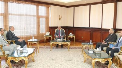 وزير الدولة للإنتاج الحربي يلتقي رئيس هيئة الرقابة على الصادرات والواردات