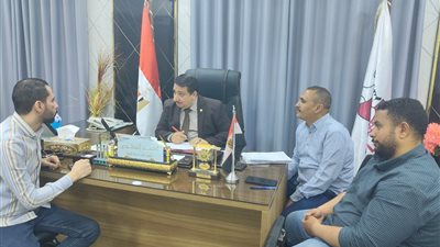 الشطوري يترأس اللقاء الجماهيري الأسبوعي بمركز طهطا ويوجه بسرعة حل المشكلات 