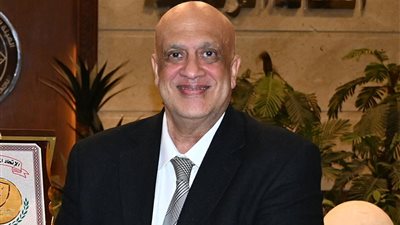طارق الحسيني: تنظيم كأس العالم لسلاح الشيش بالقاهرة يعكس مكانة مصر الدولية