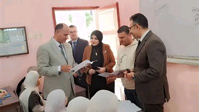 وكيل تعليم الدقهلية يتابع مدارس غرب المنصورة التعليمية ويؤكد على الانضباط