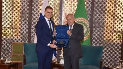 أبو الغيط يستقبل الرئيس الفنلندي في الجامعة العربية لبحث تطورات المنطقة