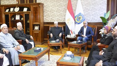  جامعة دمنهور والأزهر الشريف يوحدان الجهود لتحصين الشباب فكريًا وأخلاقيًا