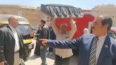 حملات مكبرة بالسنبلاوين لمصادرة سماعات التكاتك المخالفة وضبط التعريفة