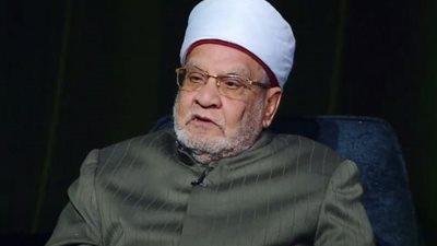 أحمد كريمة: النقاب ليس فرضاً.. وجمال المرأة قد يدعو لارتدائه اتقاءً للفتنة