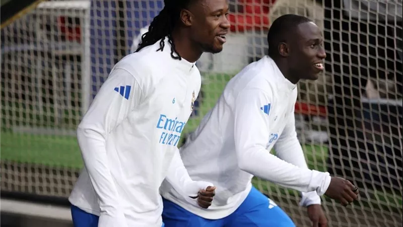 ماركا توضح حقيقة رحيل كامافينجا عن ريال مدريد