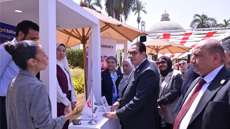 رئيس جامعة القاهرة: تنظيم ملتقيات التوظيف بصورة دورية لبناء جسور من الثقة والتعاون 