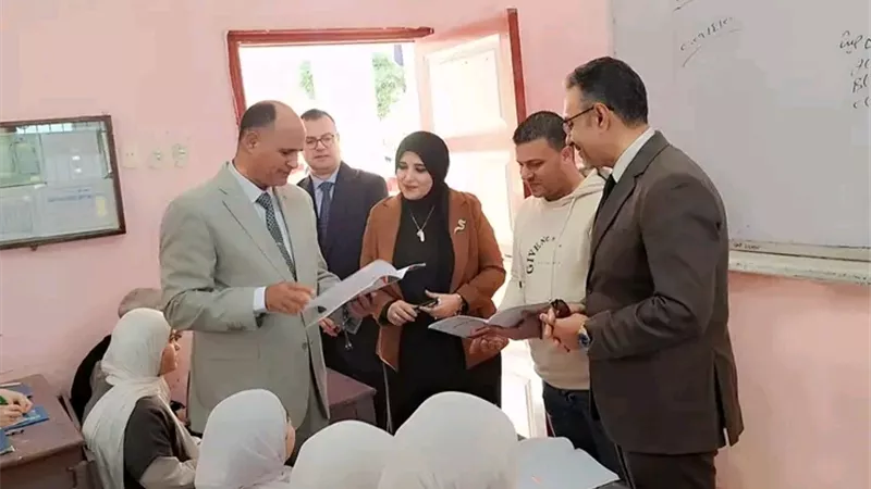 وكيل تعليم الدقهلية يتابع مدارس غرب المنصورة التعليمية ويؤكد على الانضباط
