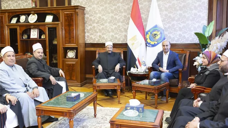  جامعة دمنهور والأزهر الشريف يوحدان الجهود لتحصين الشباب فكريًا وأخلاقيًا