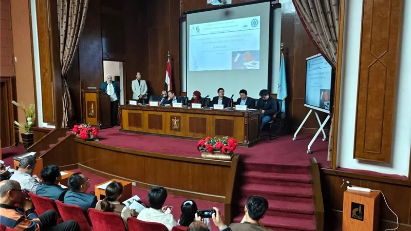  المركز القومي للبحوث يفتح آفاقاً جديدة للابتكار العلمي مع أكاديمية العلوم الصينية 