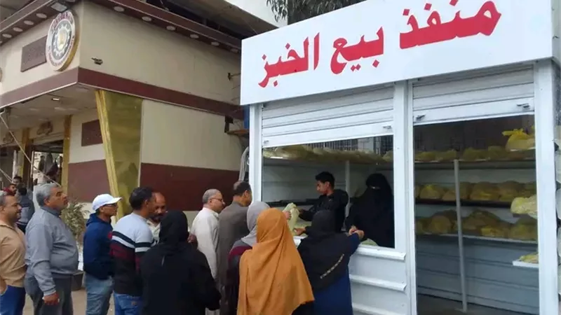 محافظ الدقهلية: استمرار بيع الخبز بمنافذ المنصورة لتخفيف الضغط وضمان وصوله للمواطنين بسهولة