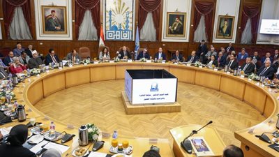 رئيس جامعة العاصمة: الجامعة تدعم التحول نحو الاقتصاد الأخضر