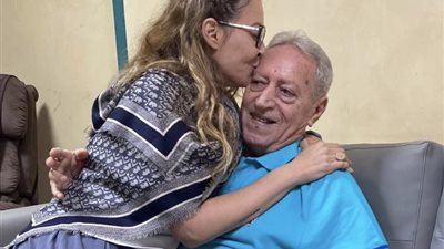 منة شلبي تحيي ذكرى ميلاد والدها الراحل بكلمات مؤثرة