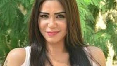 إيناس عز الدين توجه رسالة دعم مؤثرة لـ هاني شاكر