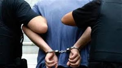ضبط متهم باعتراض الطريق وتهديد الركاب بـ