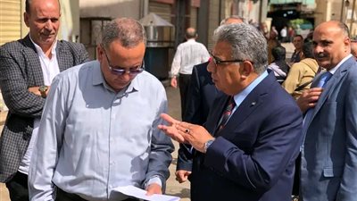 محافظ الدقهلية يتفقد مخبز المحافظة بالمنصورة ويشدد على الالتزام بجودة ووزن رغيف الخبز