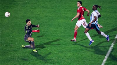 بيراميدز يقسو على الأهلي بثلاثية نظيفة في دوري نايل 