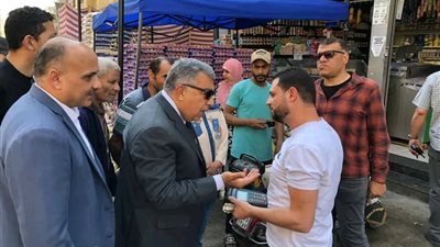 محافظ الدقهلية يتفقد معارض السلع ويؤكد: لا تهاون في الأسعار والجودة