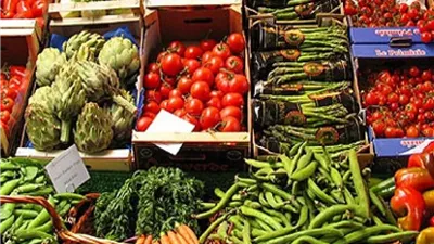 الطماطم بكام؟.. أسعار الخضروات والفاكهة اليوم الأحد بالأسواق