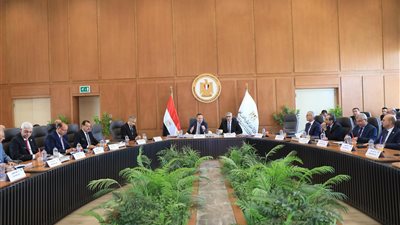 وزير التعليم العالي يوجه بسرعة انتهاء الجامعات من الاستعداد لامتحانات الفصل الدراسي الثاني 