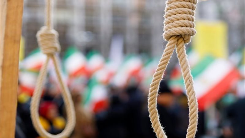 إعدام إيراني عميل