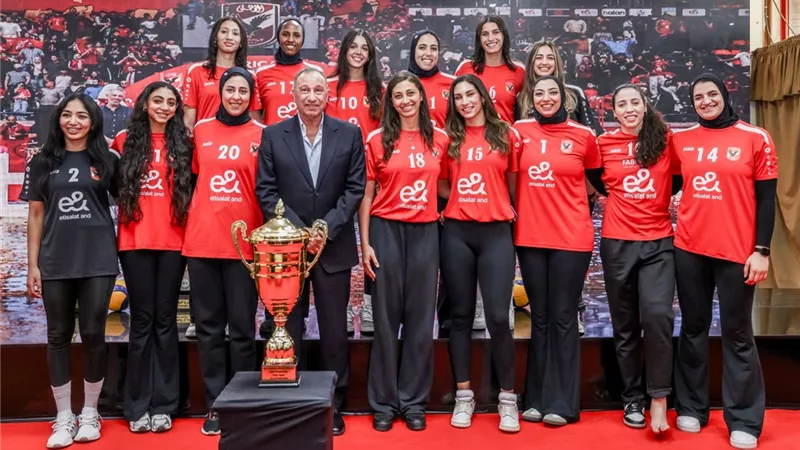 مجلس إدارة الأهلي يحتفي بـ
